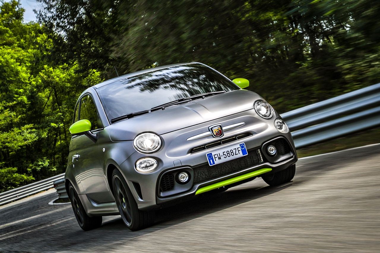 Abarth 595 Pista si aggiorna con 165 CV e nuovi dettagli 