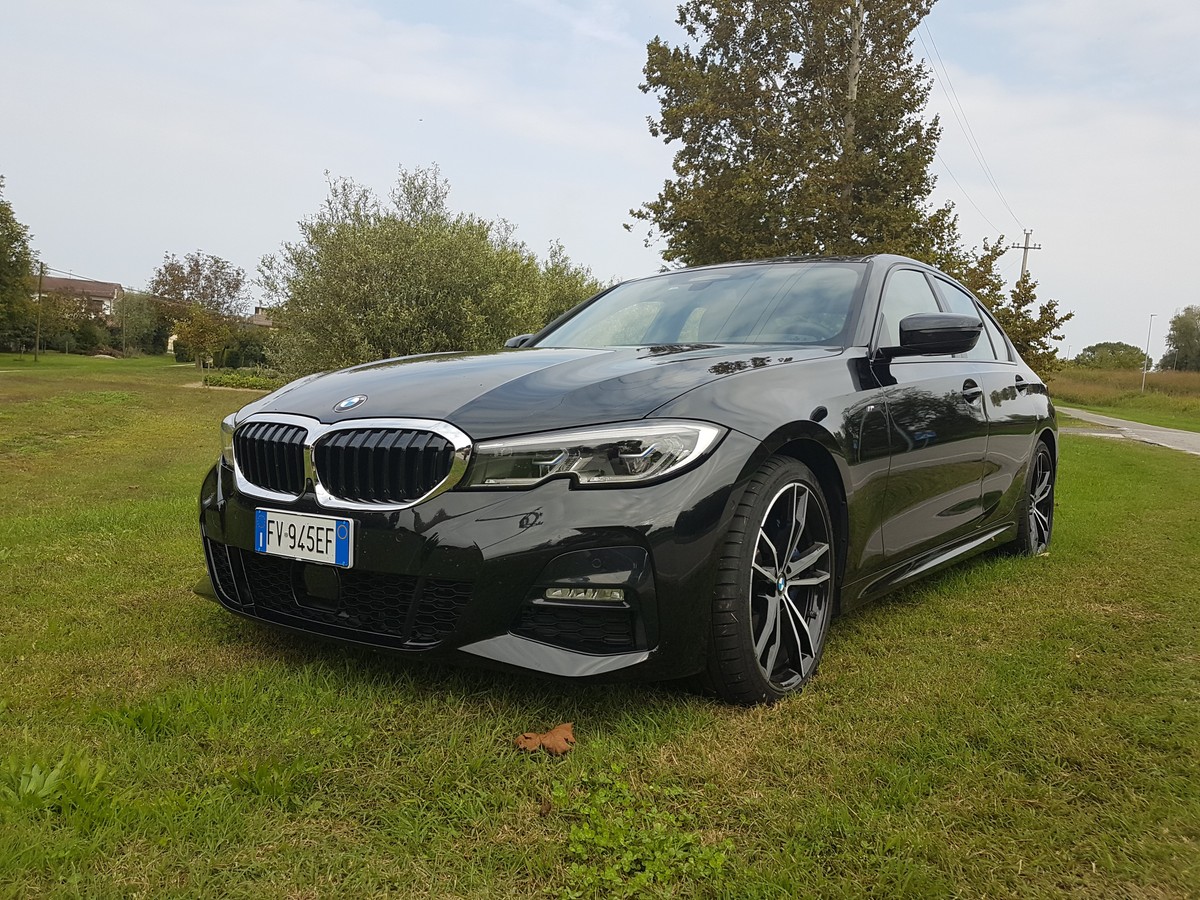 Bmw Serie 3 Berlina Recensione E Prova Su Strada Della 3d Xdrive Hdmotori It