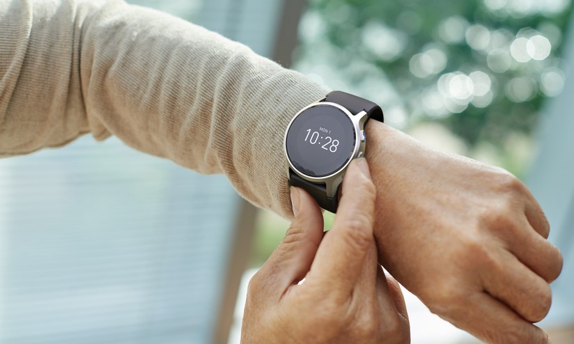 OMRON HeartGuide: la pressione del sangue si misura con lo smartwatch 