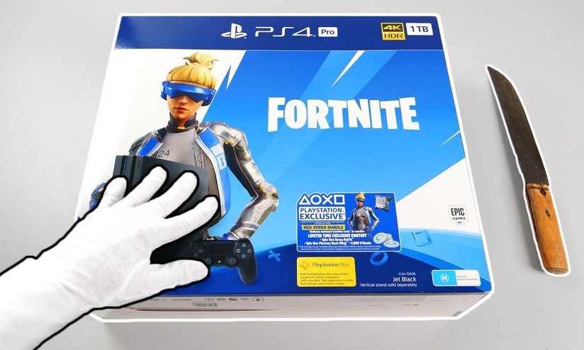 Sony PS4 PRO super offerta su eBay bundle Fortnite HDblog