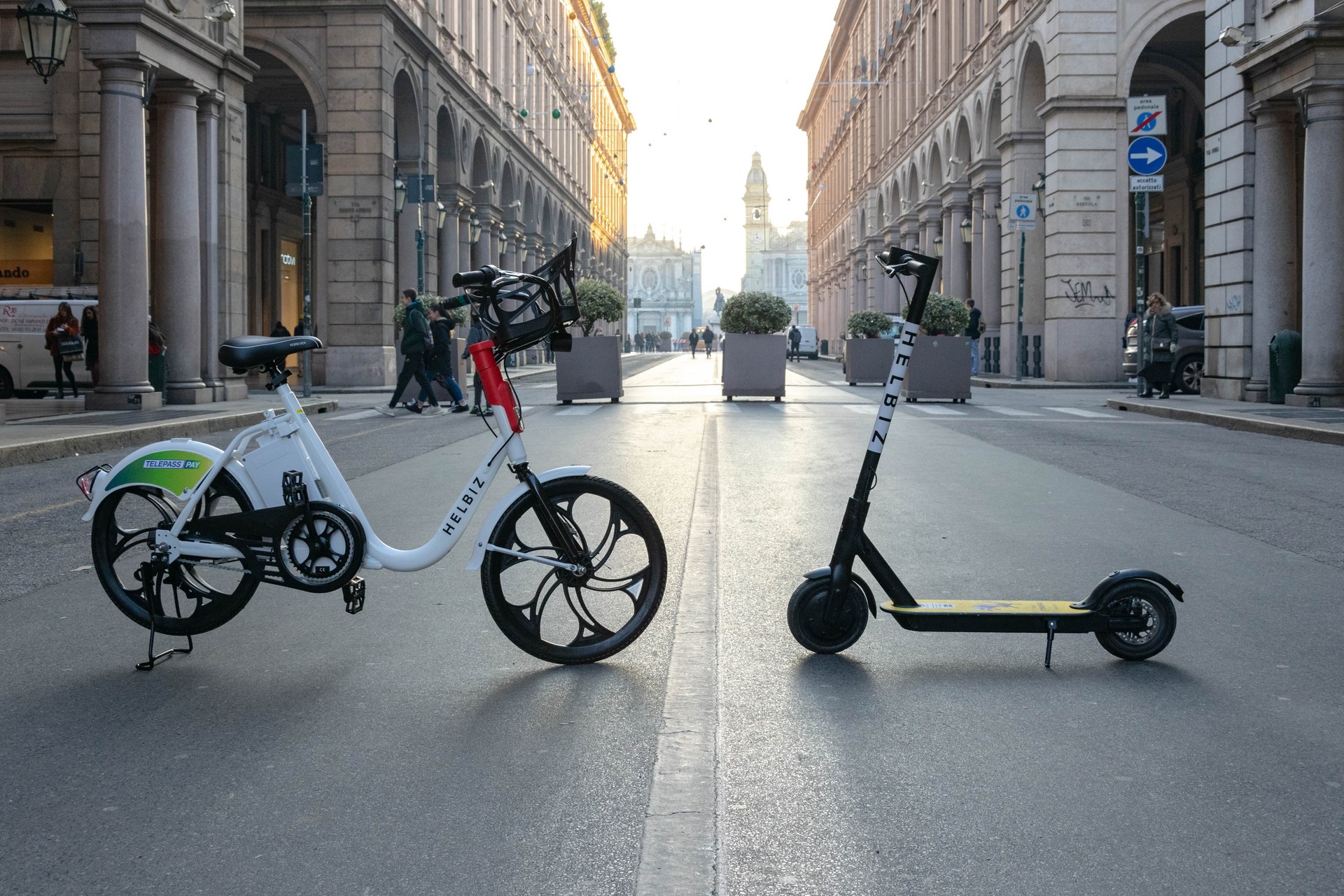 Bike sharing Milano, così le bici elettriche conquistano le strade (con  sistemi antifurto e Navigli vietati)- Corriere.it