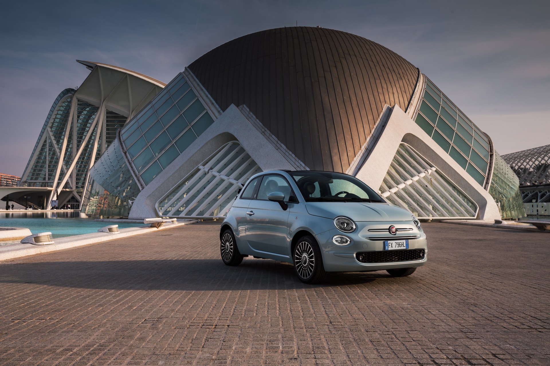 Fiat 500 Hybrid sbarca sul configuratore: versioni e prezzi 