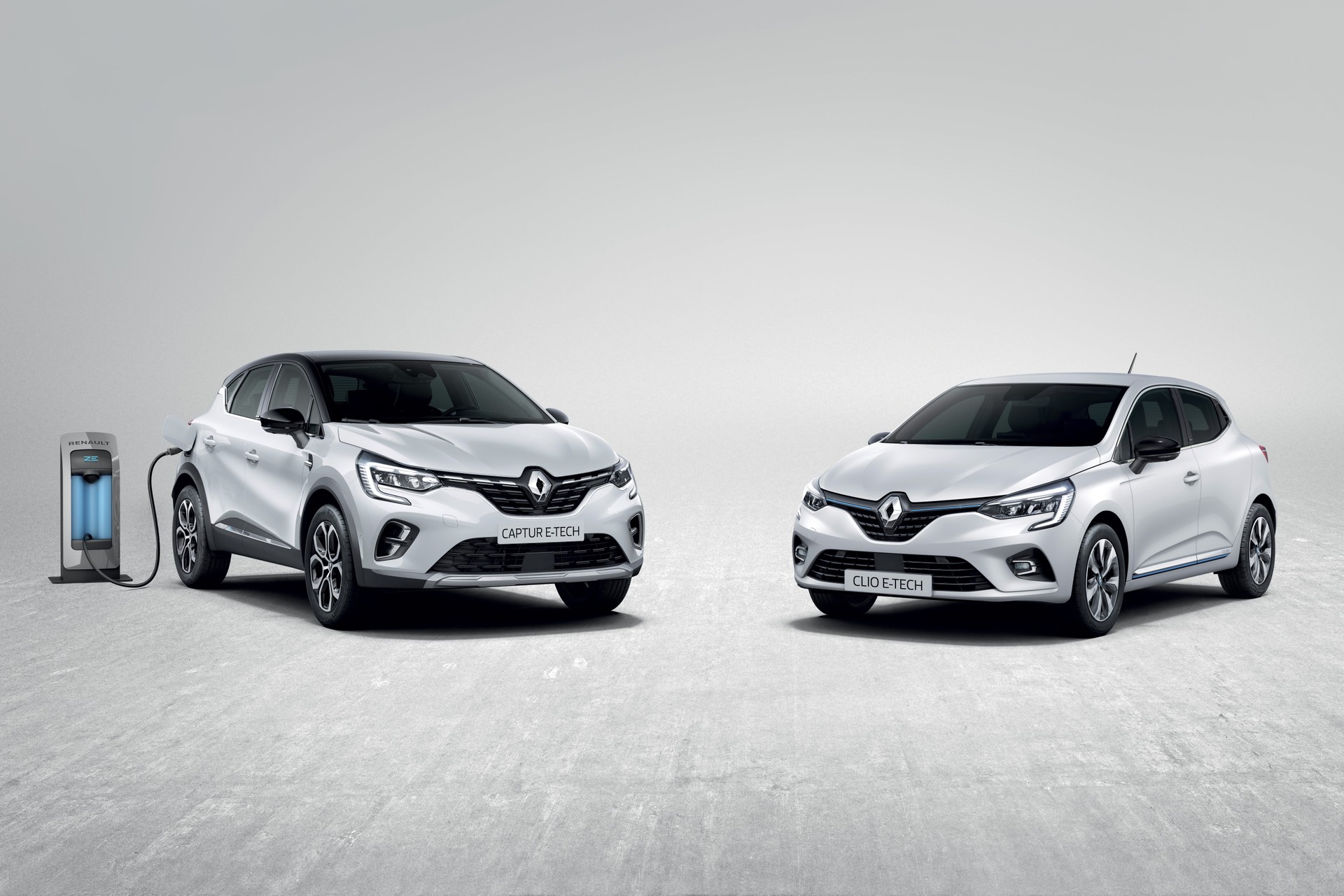 Renault Clio e Captur E-Tech: interni, motore, prestazioni e prezzi 