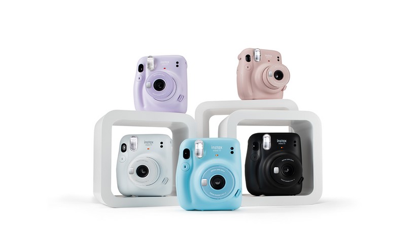 Fujifilm instax mini 40, fotocamera istantanea analogica dal design retrò 