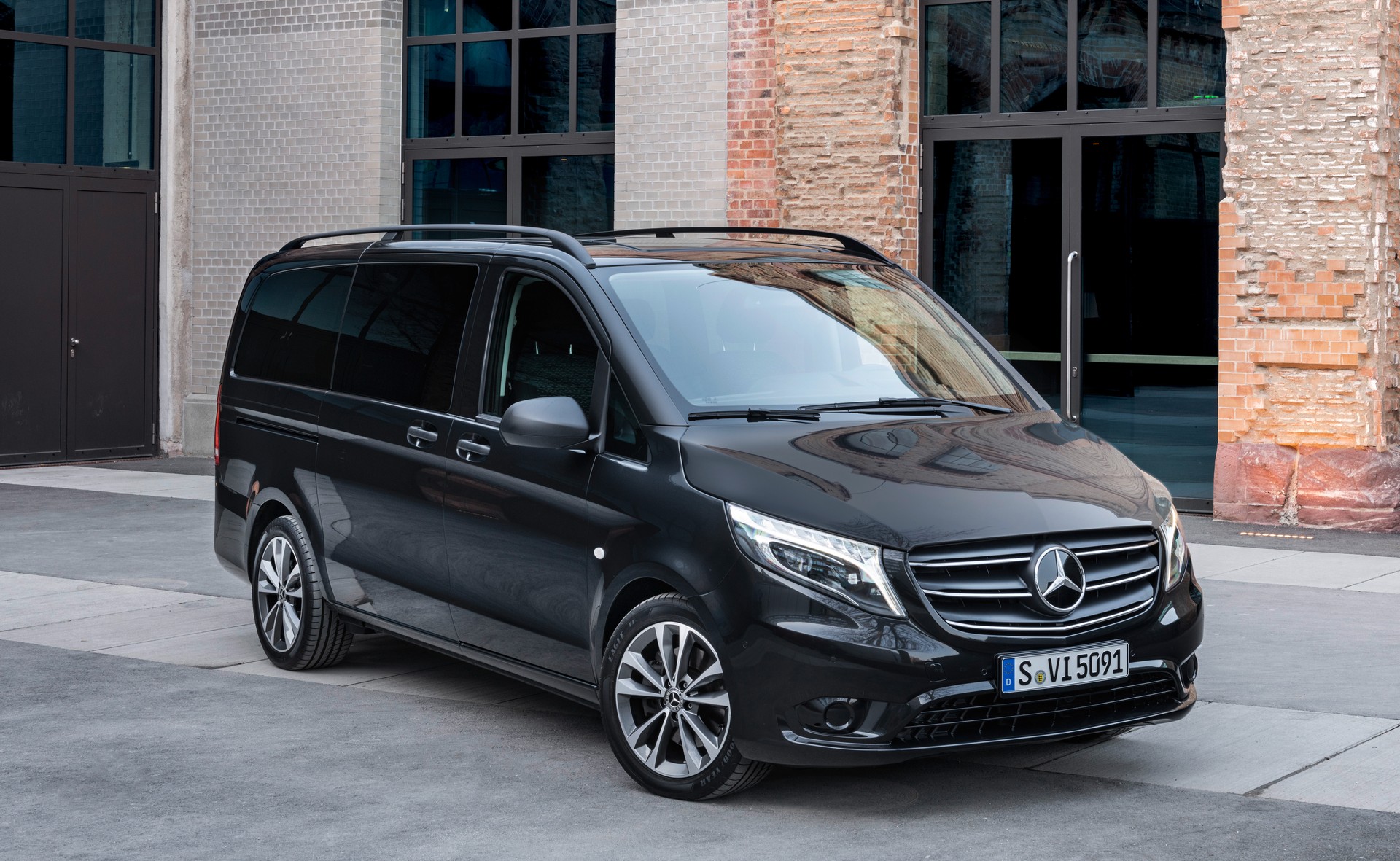 Mercedes Vito ed eVito Tourer 2020: caratteristiche, motori, prezzi e  immagini 