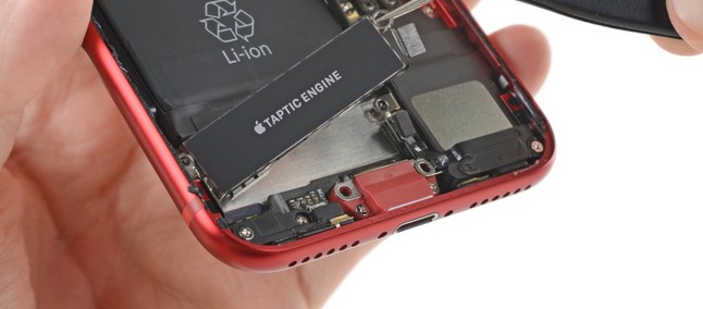 Teardown iPhone SE 2020: quali componenti si possono sostituire con