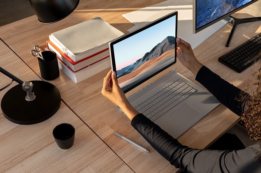 Surface Book 3 al capolinea: stop agli aggiornamenti del firmware