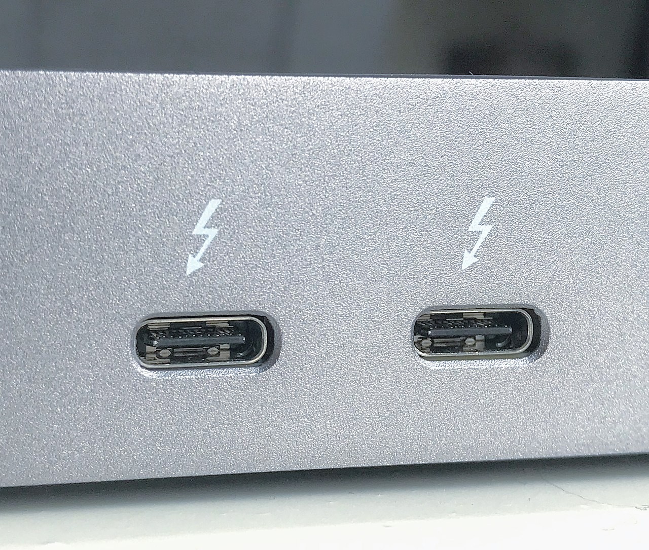 Su Windows 98 e non solo arriva il supporto a Thunderbolt 3 e 4