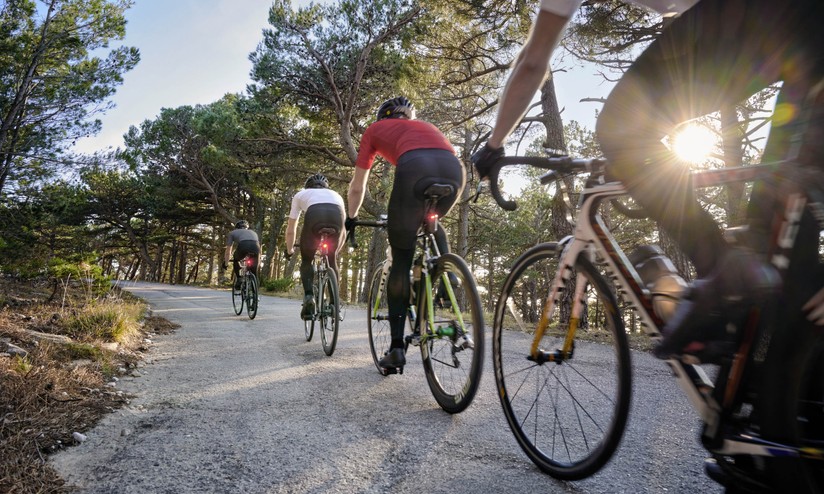 Vodafone Curve Bike light & GPS tracker, dispositivo per la sicurezza dei  ciclisti 