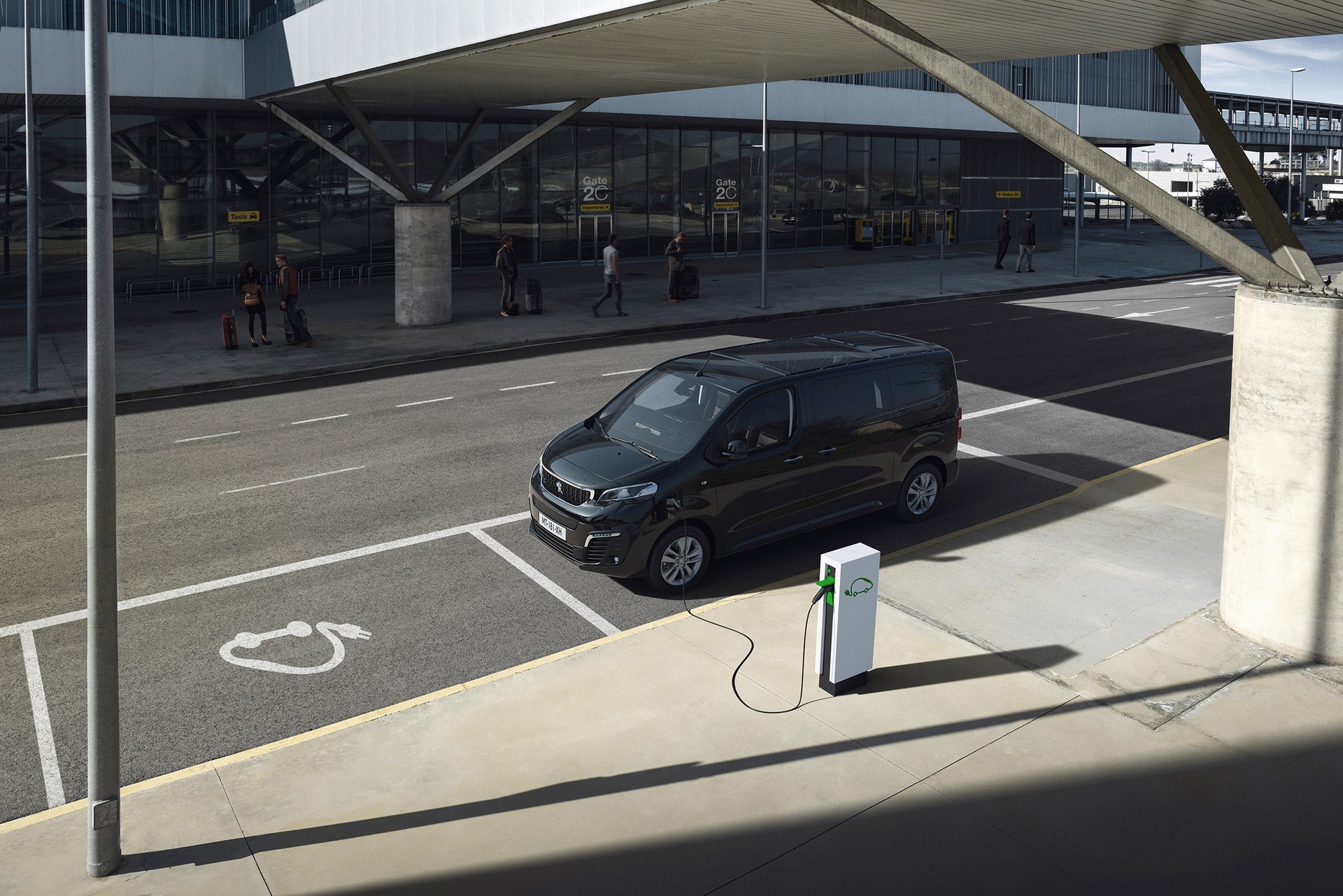 Garanzia Peugeot Care: fino a 8 anni o 160.000 km per tutta la gamma elettrica