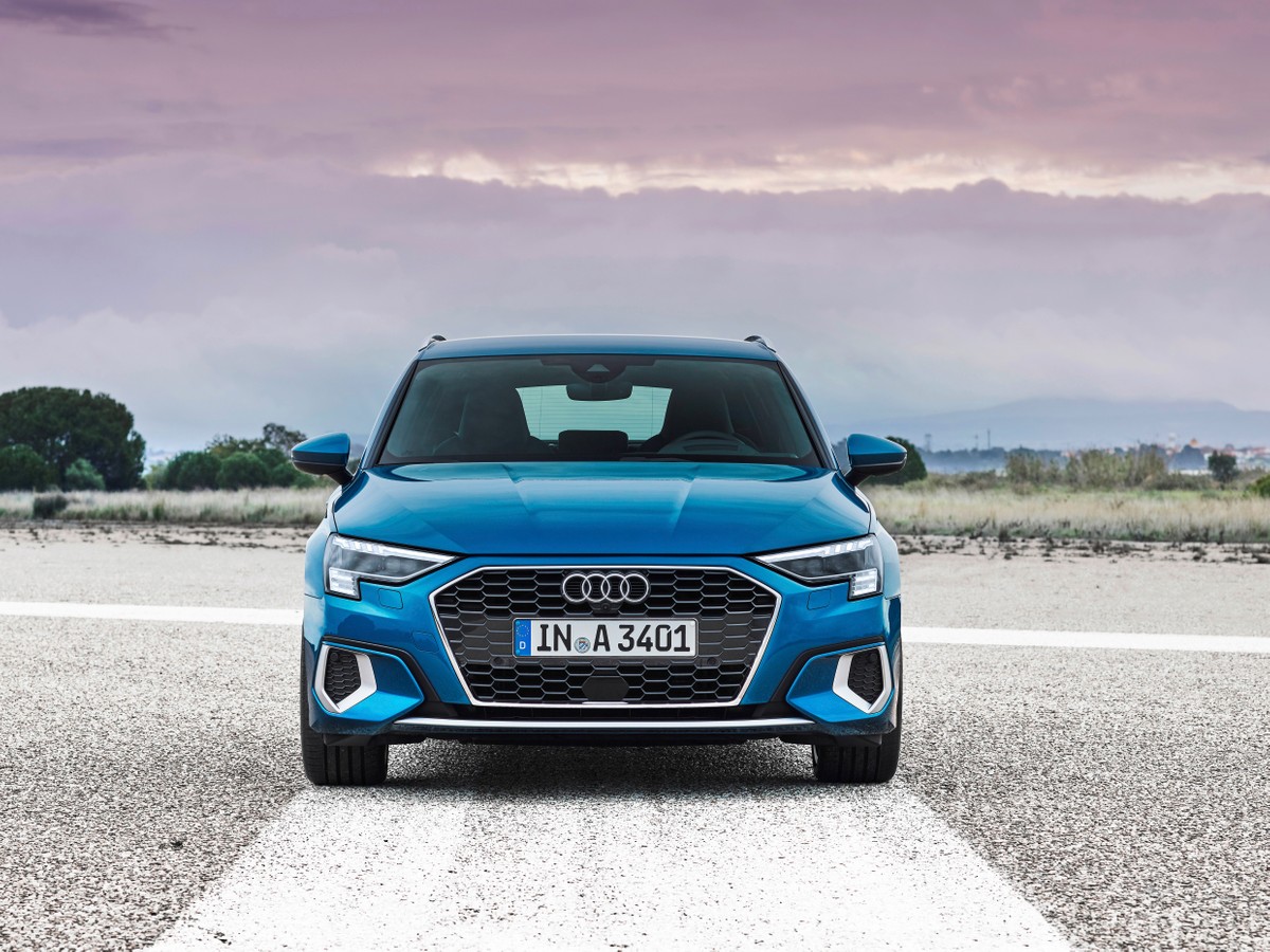 nuova-audi-a3-arriva-il-tre-cilindri-1-0-tfsi-su-sportback-e-sedan