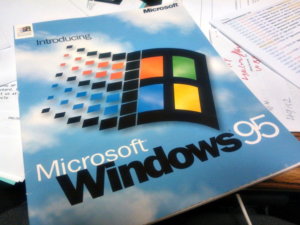 Windows 95: perché Microsoft scelse l'interfaccia testuale per l'installazione?