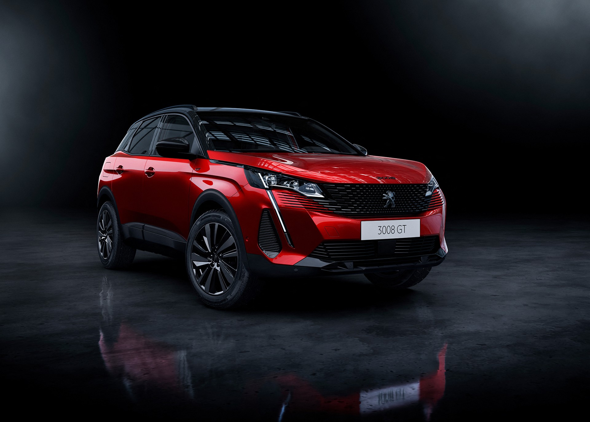 Nuovo Peugeot 3008, irriconoscibile nella versione fastback