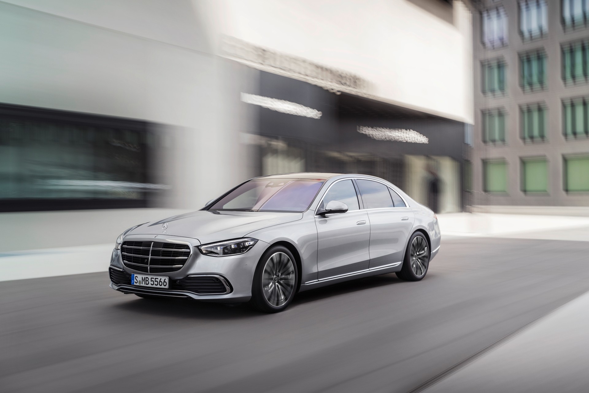 Nuova Mercedes Classe S: ancora più lusso, comfort e tecnologia