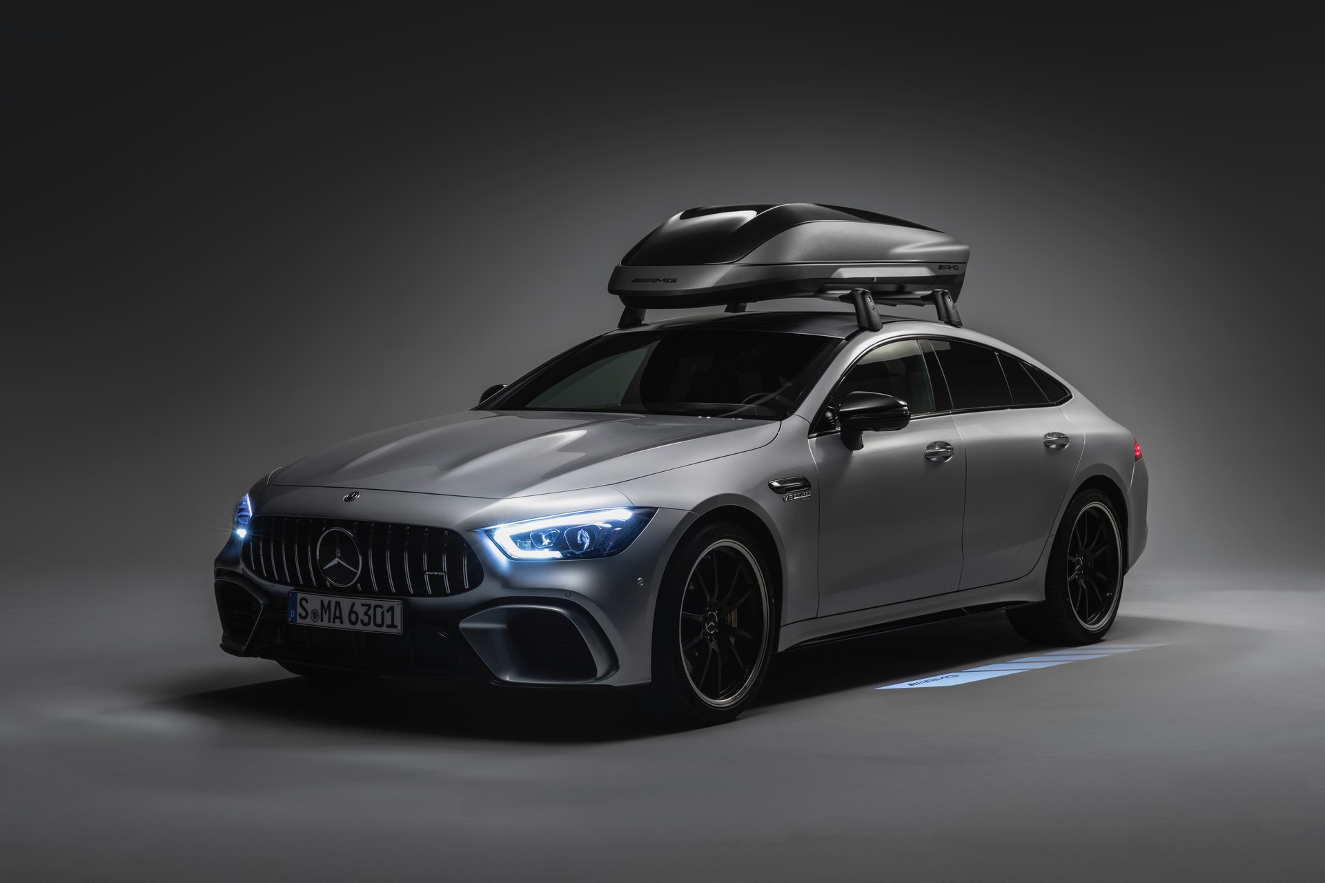 Mercedes-AMG lancia il suo box da tetto super aerodinamico