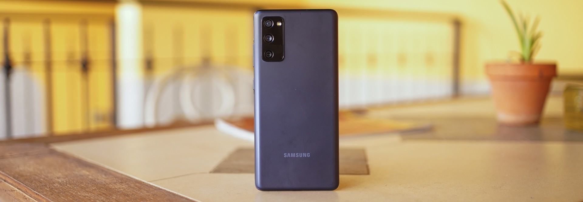 Recensione Galaxy S20 FE: è lui il Samsung che vorrei - HDblog.it