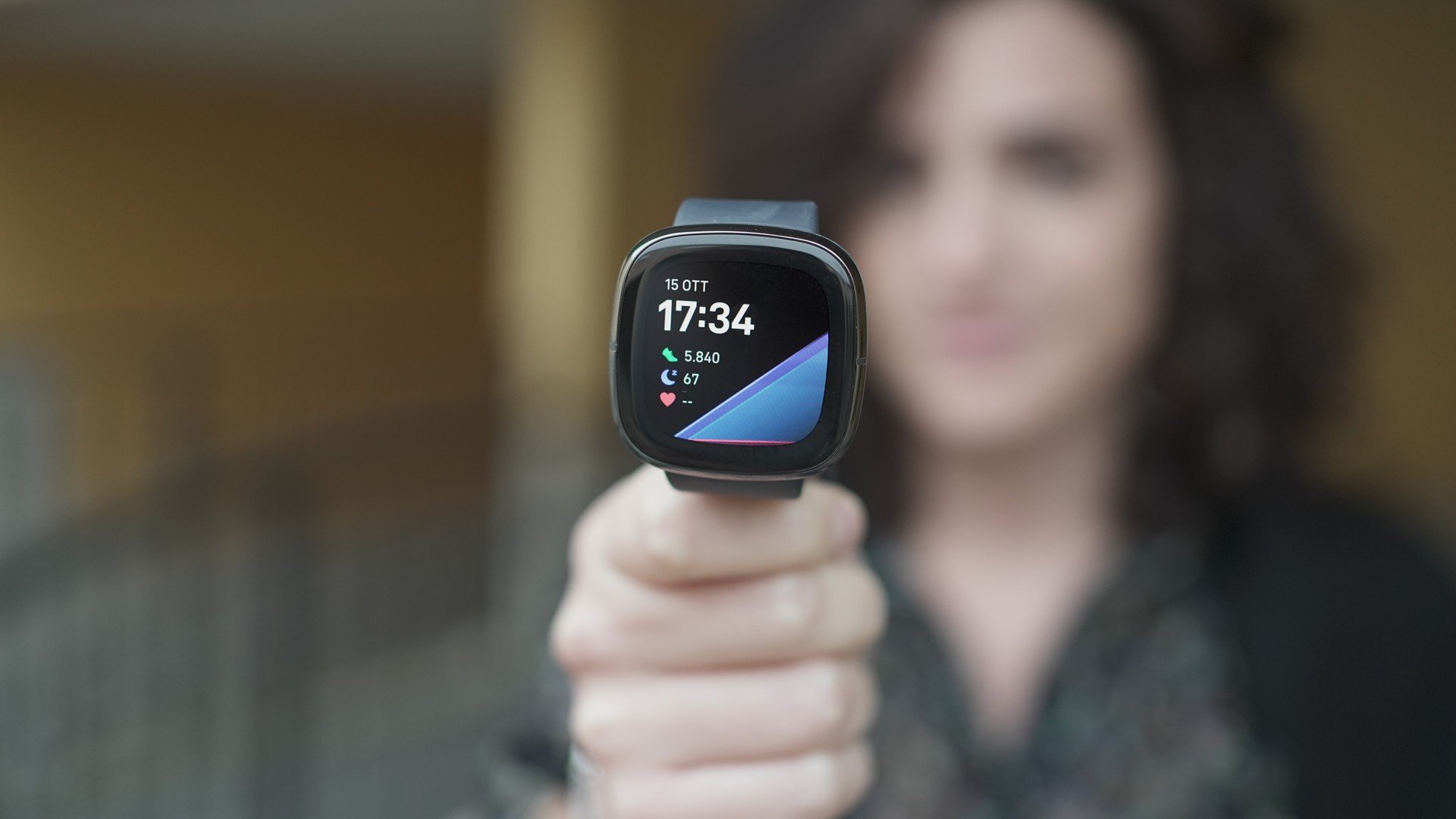 Fitbit brevetta un anello smart: a cosa serve