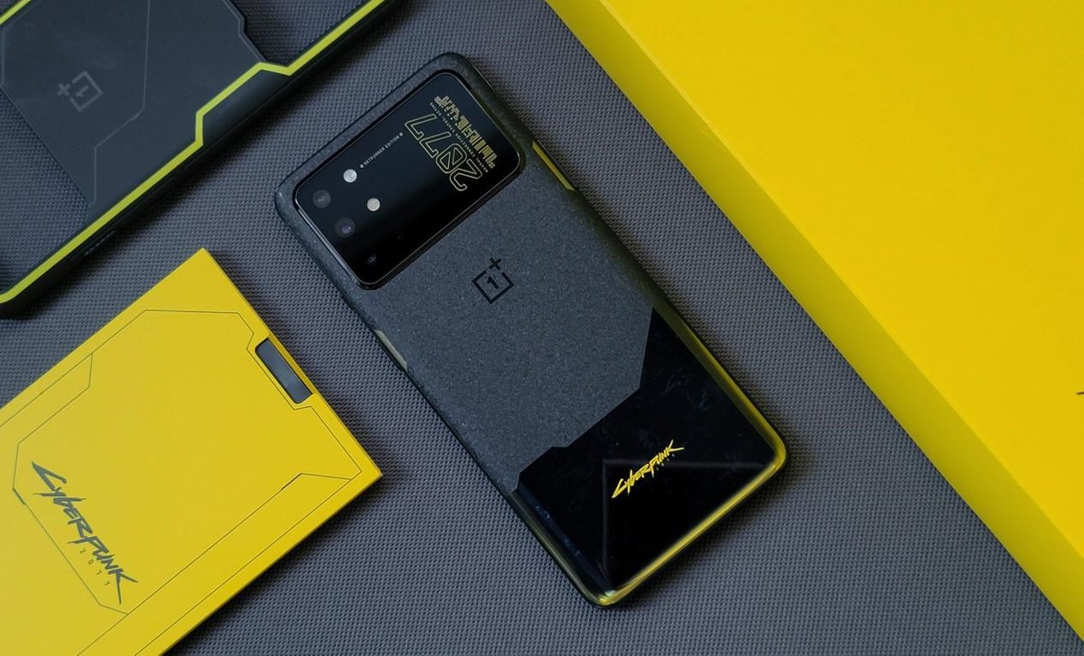 OnePlus 8T Cyberpunk 2077 Edition ufficiale in Cina | Video unboxing - HDblog.it