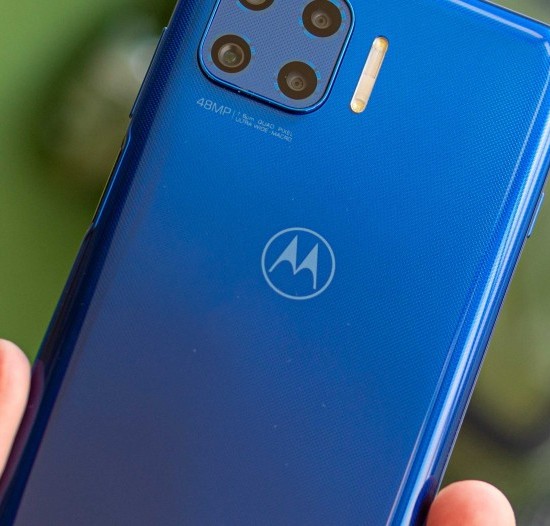 Motorola Capri é certificado na FCC e tem bateria de 5.000 mAh