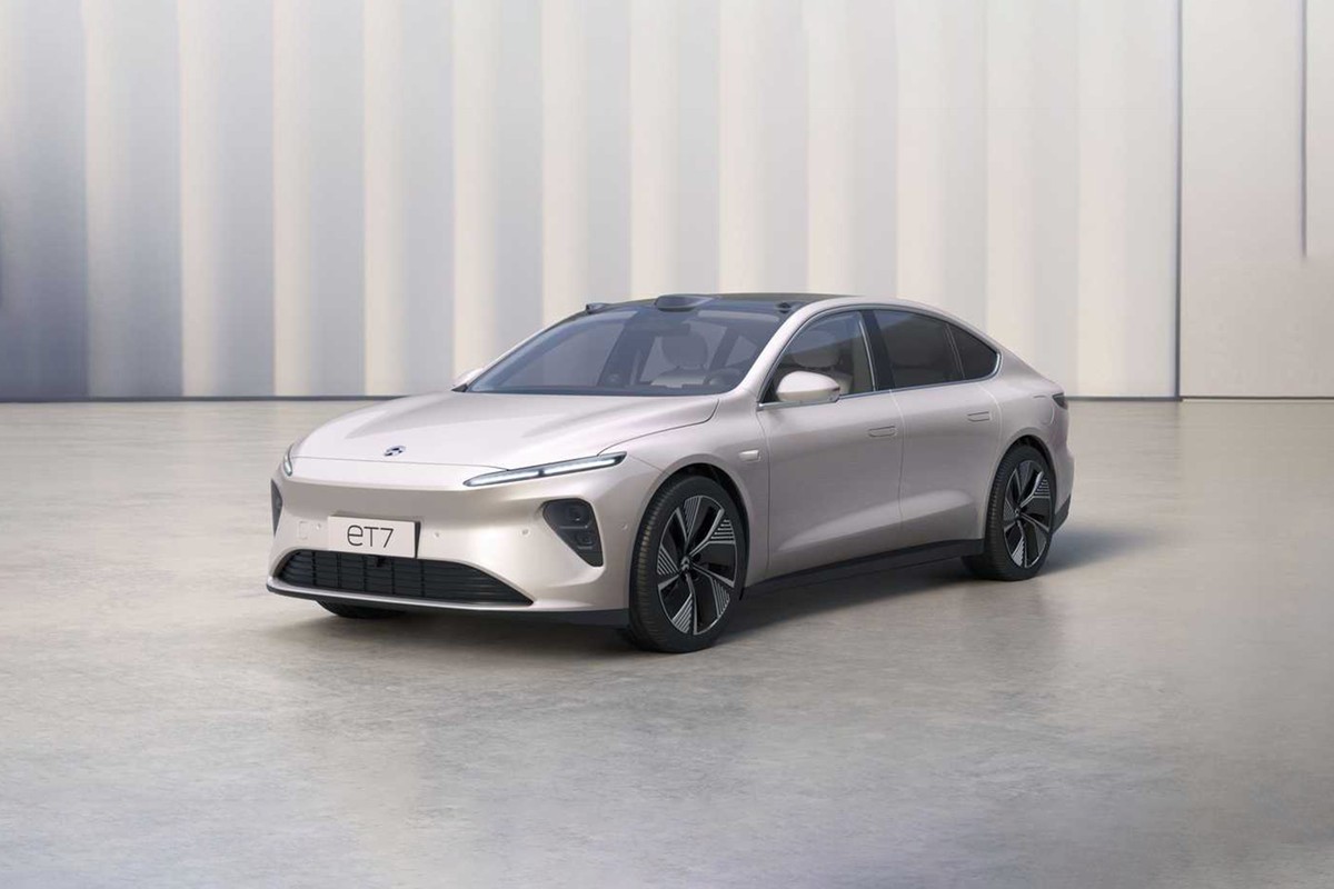 NIO Day ecco ET7, elettrica con batteria da 150 kWh e autonomia di 1.
