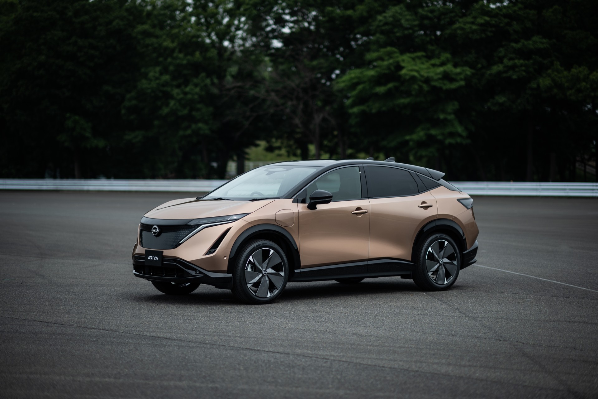 Nissan Ariya continuano i test per il nuovo crossover coupé elettrico