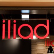 Iliad mette tutti dietro sul servizio clienti: è prima anche nel 2026