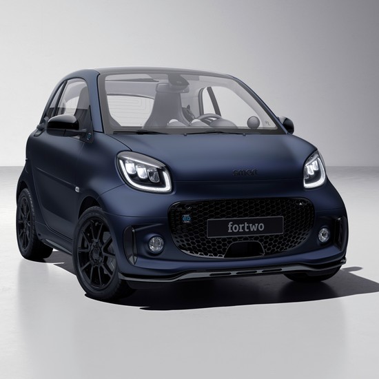 Smart EQ fortwo, arriva la nuova versione speciale racingred 