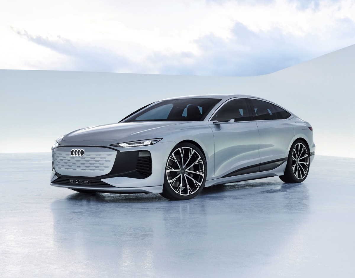 Audi A6 e-tron concept, elettrica su piattaforma PPE con 700 km di