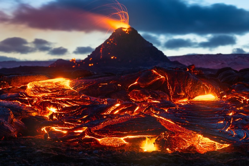 Eruzione del vulcano Fagradalsfjall: un video spettacolare ne mostra  l'evoluzione - HDblog.it