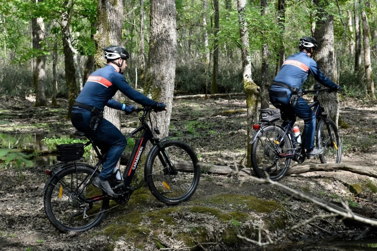 Even the Carabinieri move on an eBike: the model of the Italian FIVE has been unveiled