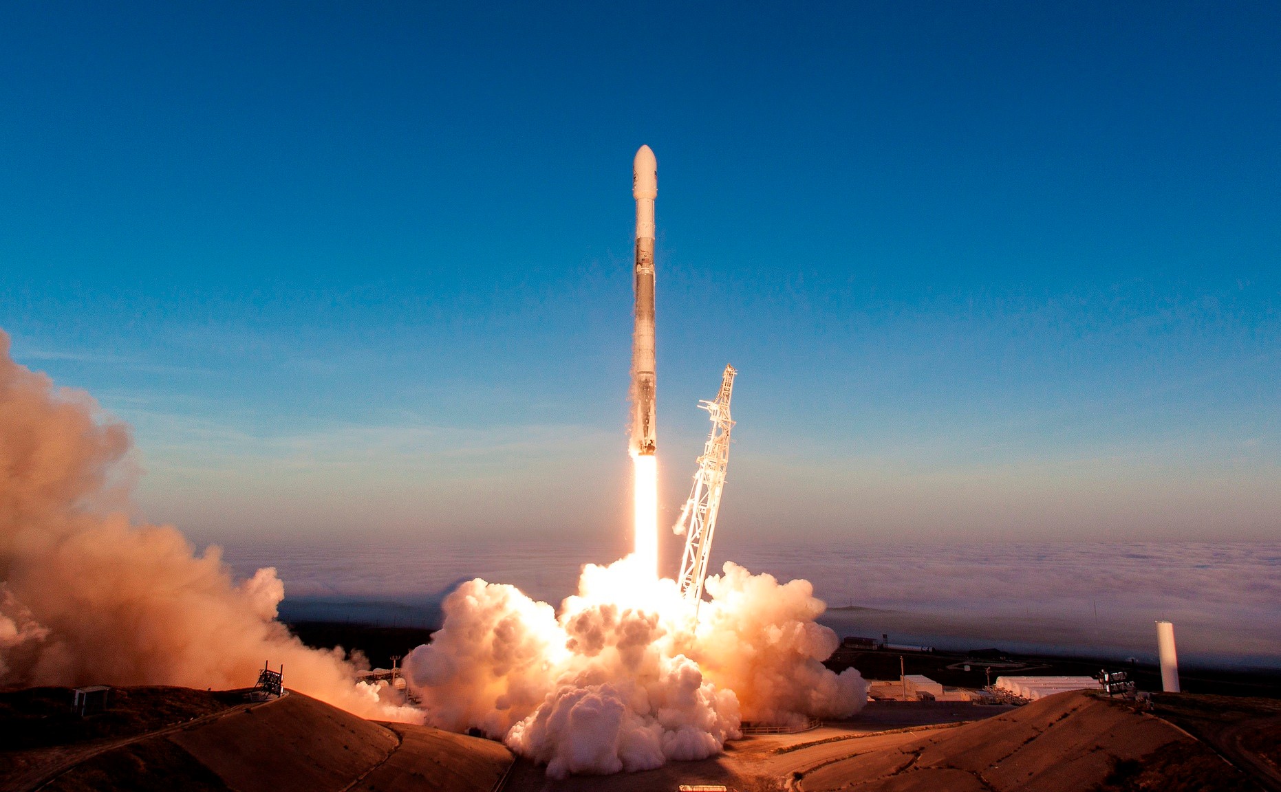 SpaceX e NASA hanno grandi piani per il 2022: 52 lanci in un anno