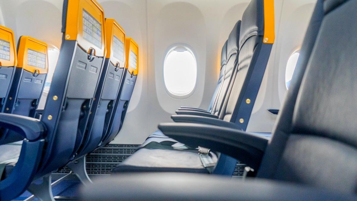 Enac sanziona Ryanair: fa ancora pagare per far sedere vicini genitori e  figli 