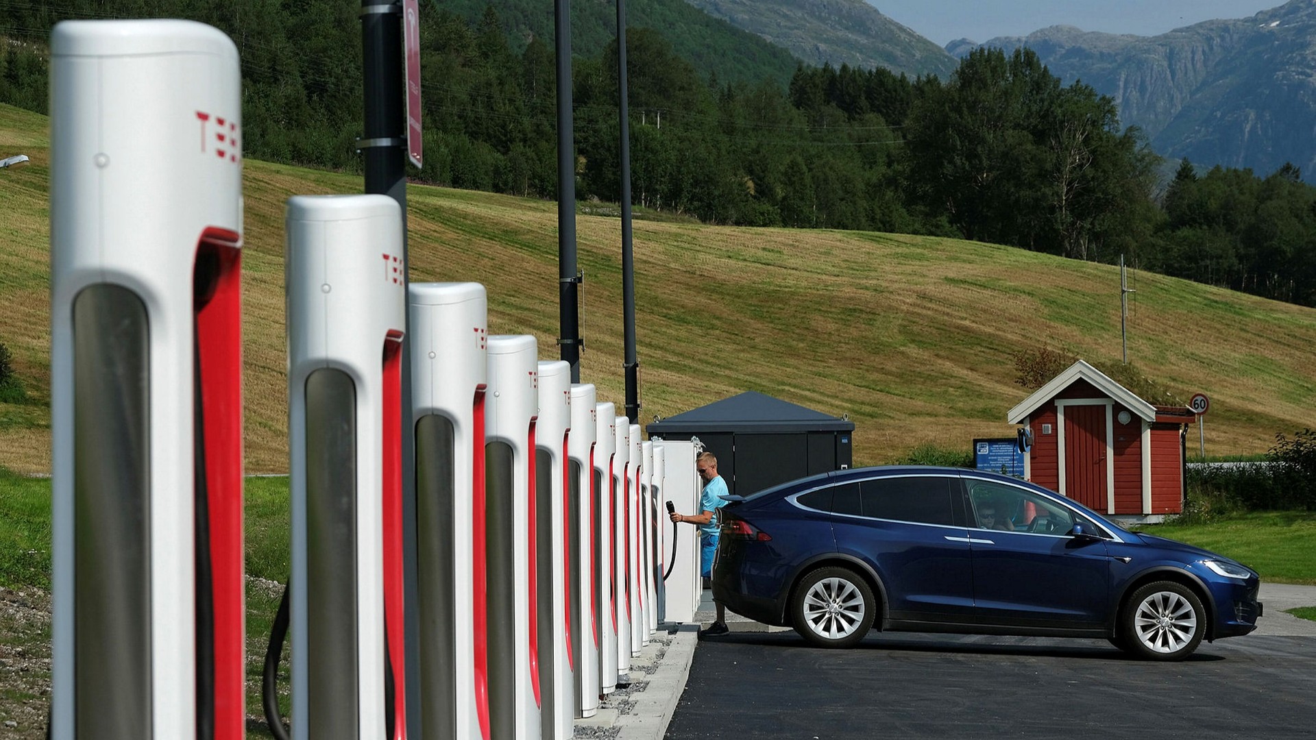 La Norvegia supera un altro record il 64 percento delle auto vendute