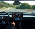 Tesla, aggiornamento OTA per migliorare la sicurezza dell'Autopilot negli Stati Uniti