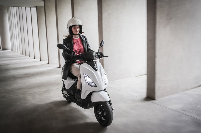 NUOVO SCOOTER ELETTRICO PIAGGIO ONE !!! Novità