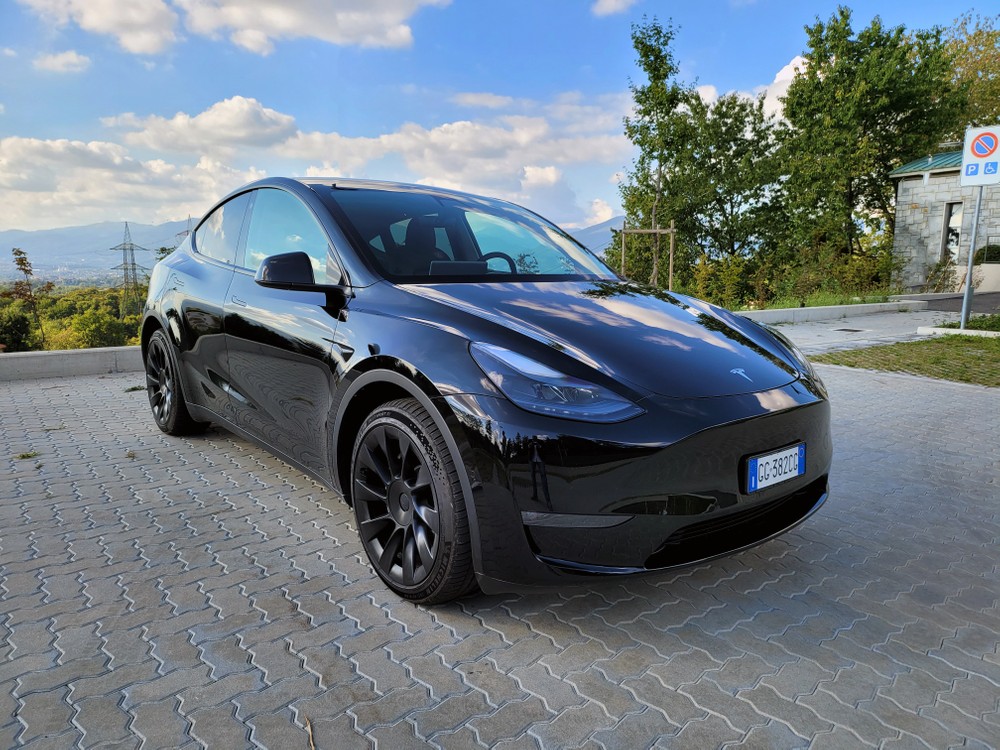 Tesla Model 3: 500 euro di accessori per il tuning e per rubare i dati a  Elon